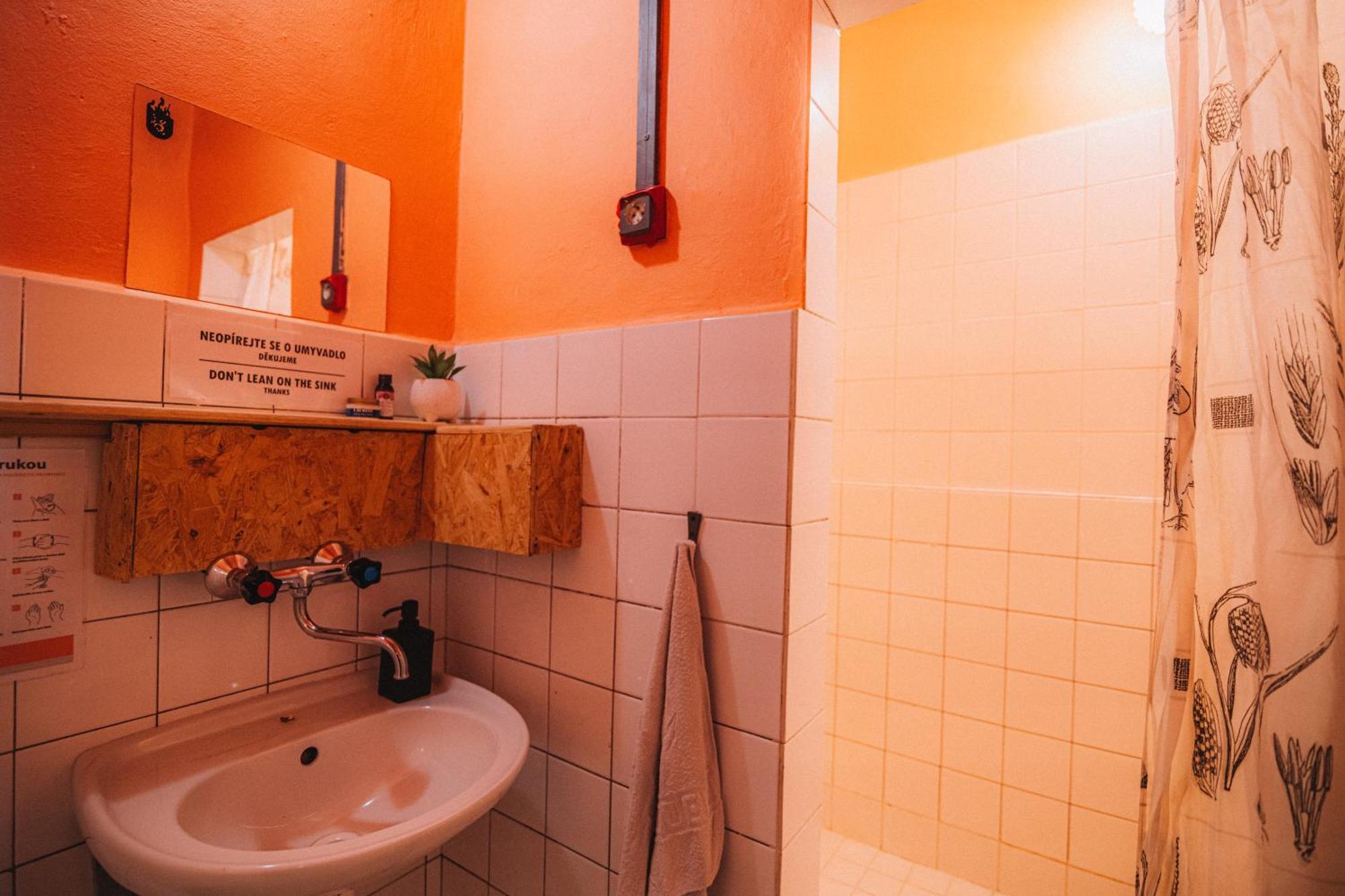 Hostel Klondike Pec pod Snezkou Luaran gambar