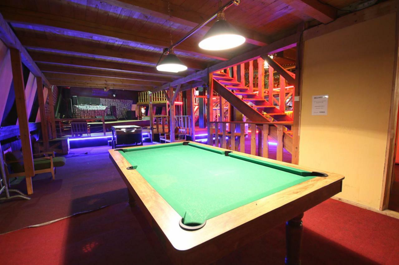 Hostel Klondike Pec pod Snezkou Luaran gambar